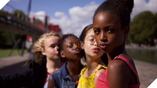 Cuties của Netflix bị cáo buộc tình dục hoá cơ thể bé gái, dính vào kiện tụng