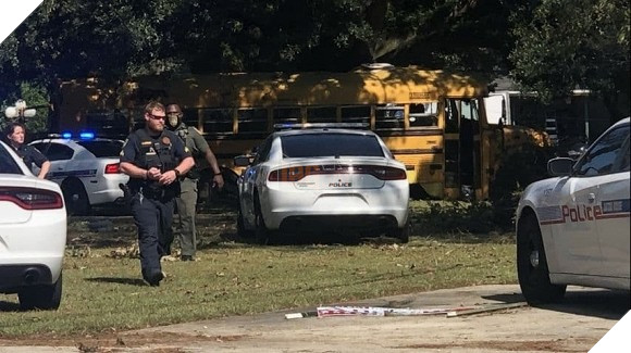  Chuyện thật như đùa Cậu bé 11 tuổi...cướp xe bus trường và màn rượt đuổi không khác gì phim hành động  2