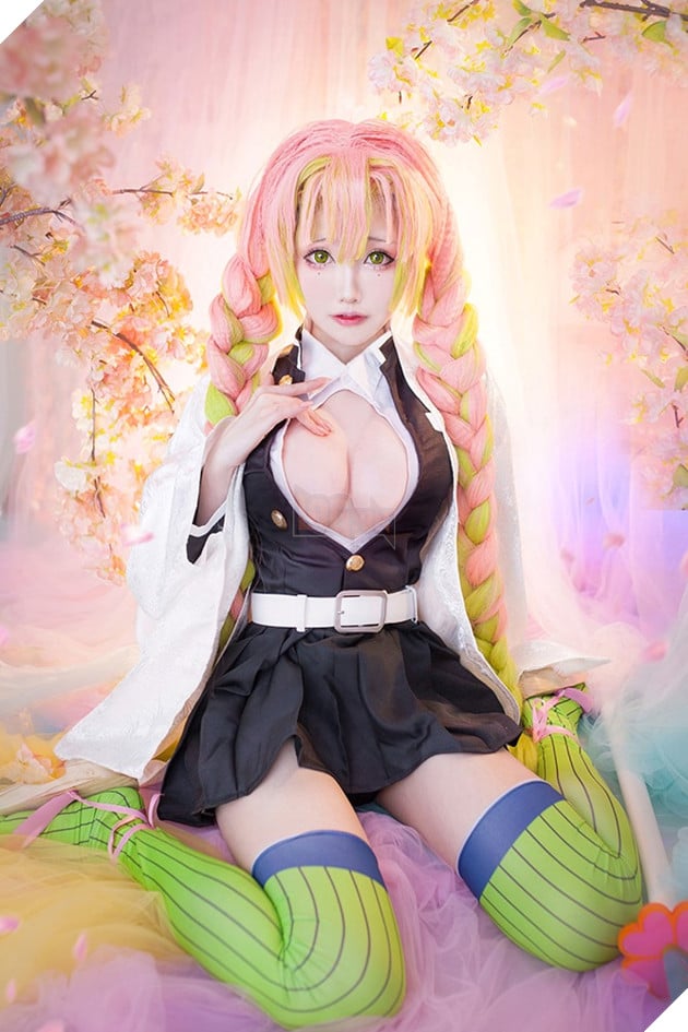 Xỉu UP xỉu DOWN với bộ ảnh coplay Nezuko, Trùng Trụ, Luyến Trụ, Quỷ Nhện siêu quyến rũ 11