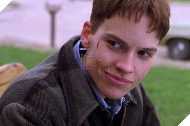 Những màn chuyển giới khiến đấng mày râu hú hồn của các mỹ nhân Hollywood 3