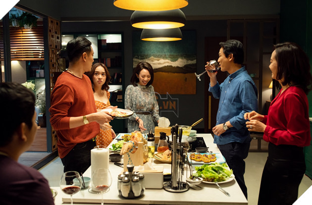 Tiệc Trăng Máu và những bản remake không thể bỏ qua của Perfect Strangers 6