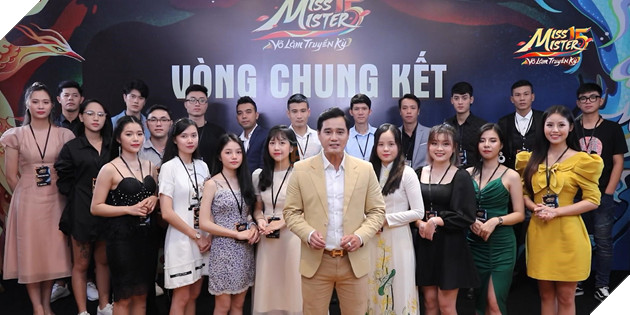  Vương miện và Quyền trượng dành cho Quán quân Miss & Mister VLTK 15 được làm bằng thủ công hoàn toàn 10