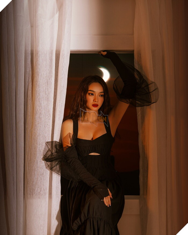 Sau Tiệc Trăng Máu, Kaity Nguyễn biến hình thành nữ nhân quyến rũ 4