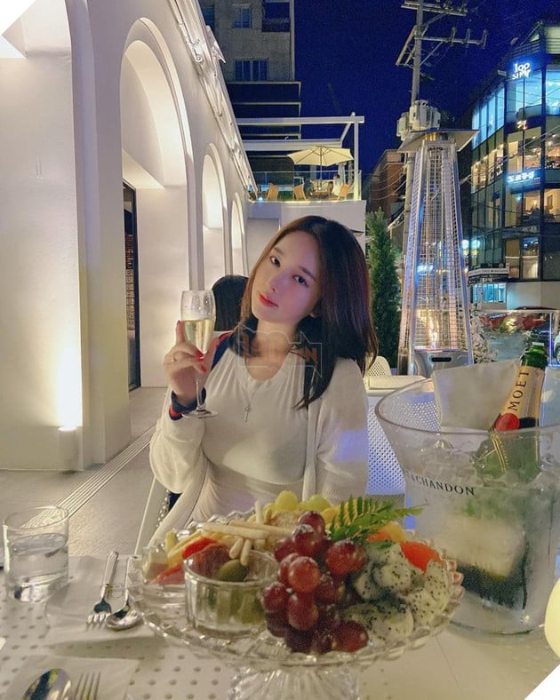 Youtuber Hàn Quốc Bitnara gây bão cộng đồng mạng với hình ảnh bồn tắm siêu sexy 8