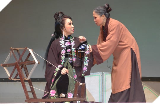 Nghệ sĩ Ánh Hoa - Người bà, người mẹ hiền từ của màn ảnh Việt qua đời