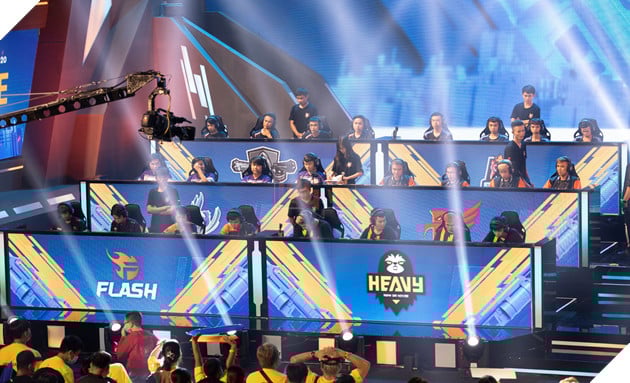 Free Fire: Heavy trở thành tân vương của Đấu trường Sinh tồn mùa đông 2020 2