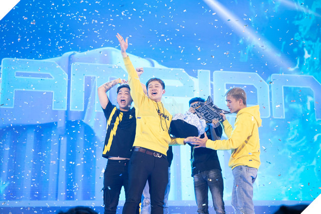 Free Fire: Heavy trở thành tân vương của Đấu trường Sinh tồn mùa đông 2020 8