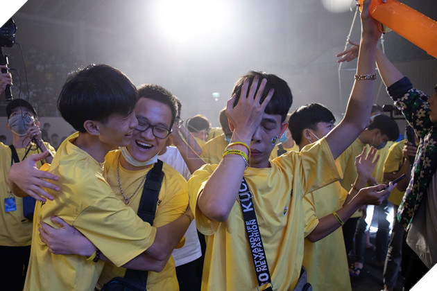 Free Fire: Heavy trở thành tân vương của Đấu trường Sinh tồn mùa đông 2020 10