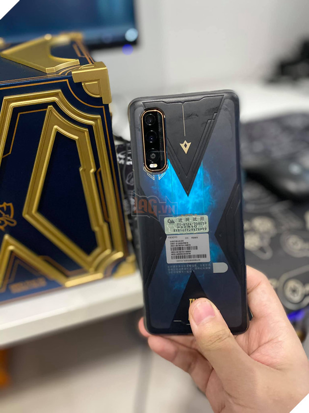 LMHT: SofM khoe với người hâm mộ một phần quà đặc biệt được OPPO trao tặng sau khi CKTG 2020 kết thúc 4