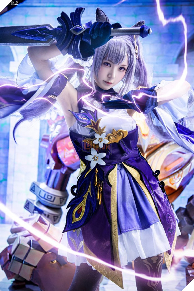 Mỹ nhân cosplay waifu Keqing, Mona trong Genshin Impact, game thủ đua nhau giành cưới! 4