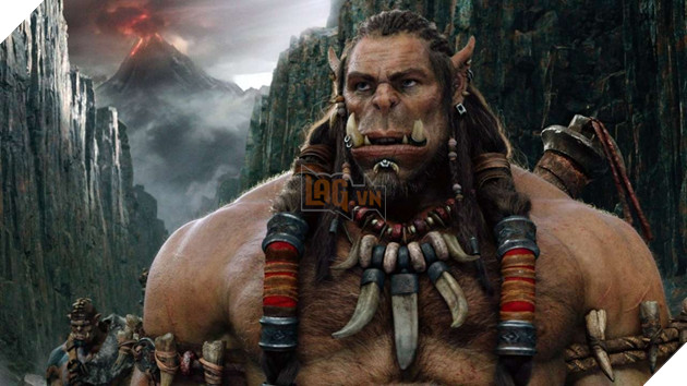  Chuyện kinh dị có thật Mê Orc, người đàn ông tự biến mình thành quái vật bằng cách cấy ngà, chẻ đôi lưỡi,... 2