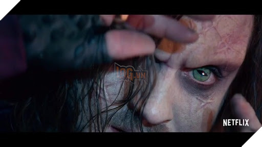 Tạo hình Ông Kẹ của Tom Felton trong phim kinh dị thiếu nhi Netflix khiến người lớn cũng phải khóc thét  2