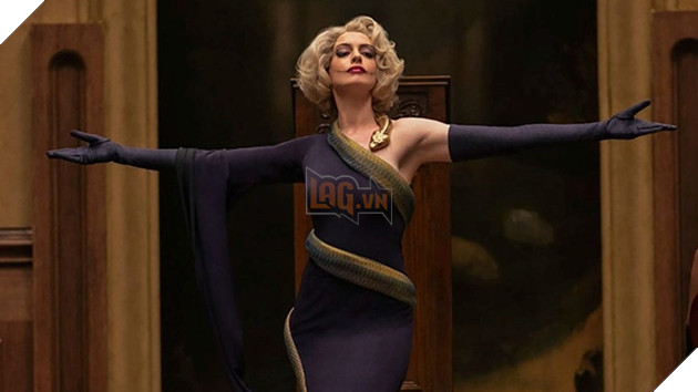 Anne Hathaway đã có thai trước khi quay The Witches 3