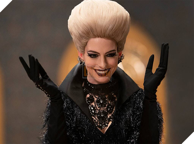 Anne Hathaway đã có thai trước khi quay The Witches