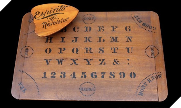 Bàn cầu cơ Ouija và lịch sử hình thành của trò chơi bị nguyền rủa đáng sợ nhất lịch sử loài người 7