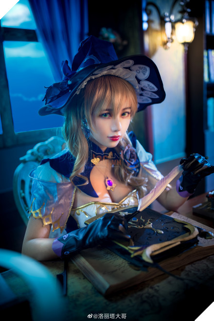 Ngây ngất với bộ ảnh cosplay Lisa trong Genshin Impact quyến rũ hơn cả trong game