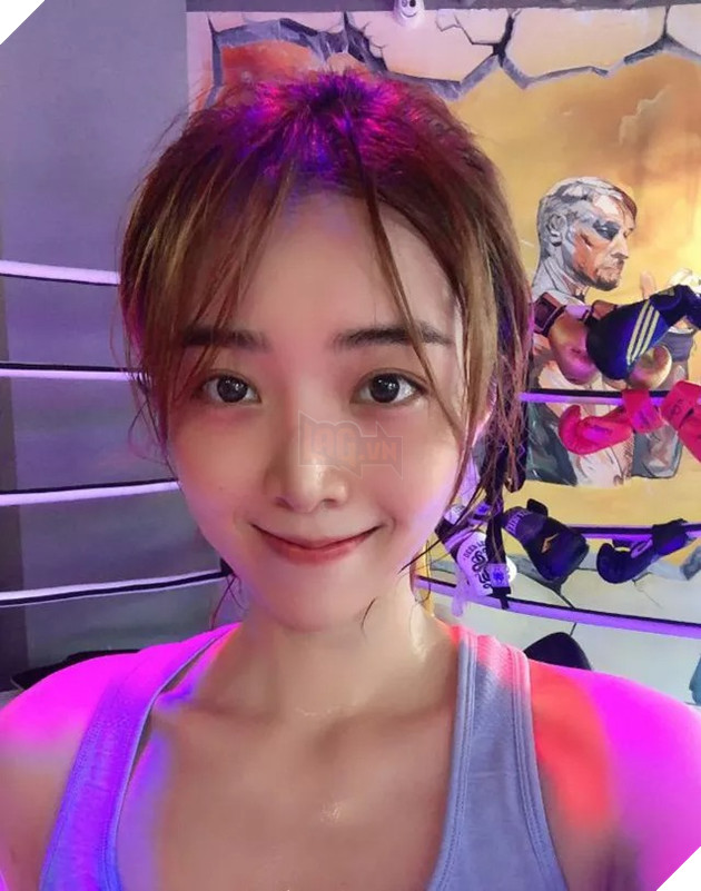 LMHT: Nữ MC Candice bất ngờ khoe ảnh còn thời sinh viên của mình, game thủ chỉ biết trầm trồ khen ngợi 7