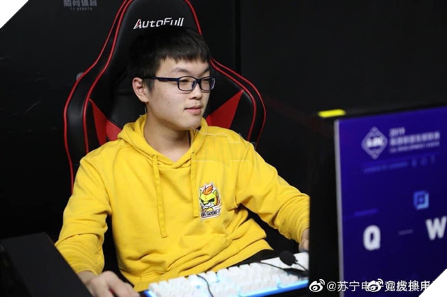 LMHT: Cộng đồng phát hiện SofM và Bin là thánh đi trễ , mà lại còn ở cùng phòng với nhau nữa chứ 2