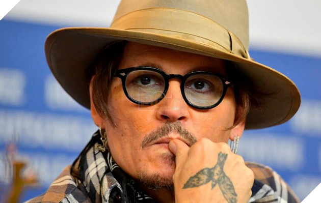 Sau tuyên bố đối đầu khán giả, Amber Heard vẫn xuất hiện tràn đầy năng lượng 2