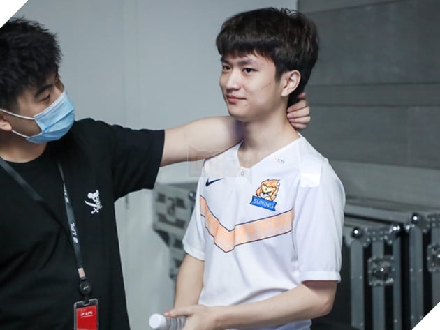 LMHT: huangfeng miệt mài luyện tập vì ám ảnh thất bại tại CKTG 2020 vừa qua 2