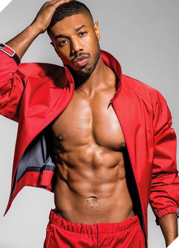 Danh tính của ngôi sao Black Panther được bình chọn là Người đàn ông quyến rũ nhất thế giới năm 2020 