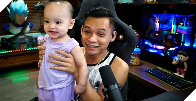 Độ Mixi bất ngờ xuất hiện trên BXH streamer nổi tiếng quốc tế, thậm chí còn đứng top 1 nữa là đằng khác