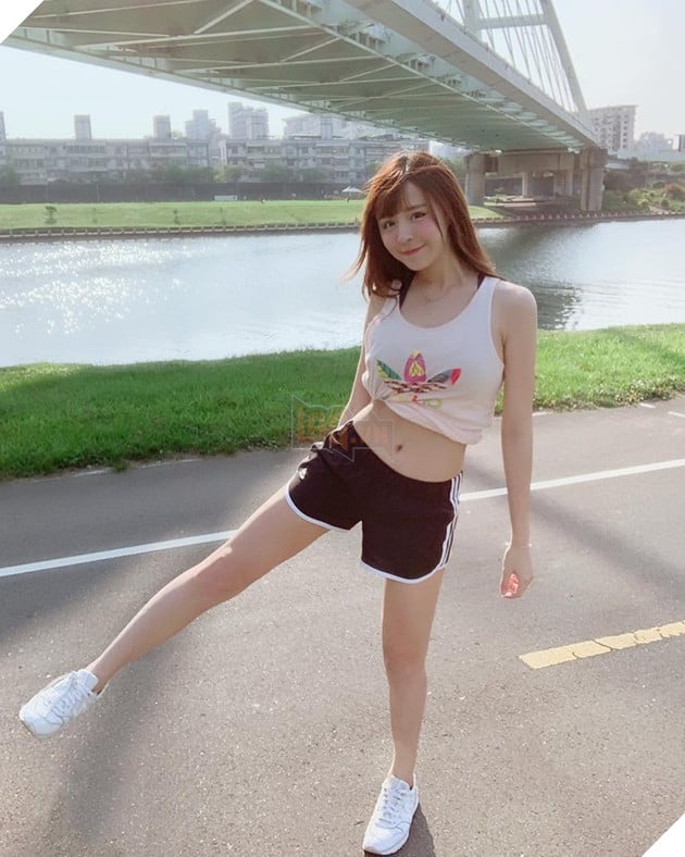 Nữ Streamer Đài Loan livestream và quên tắt camera khi tắm khiến người xem há hốc mồm  4