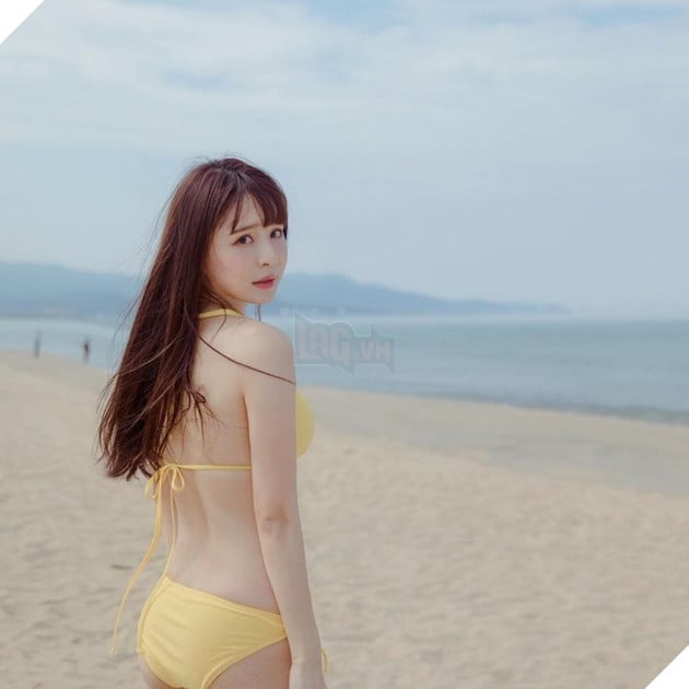 Nữ Streamer Đài Loan livestream và quên tắt camera khi tắm khiến người xem há hốc mồm  7