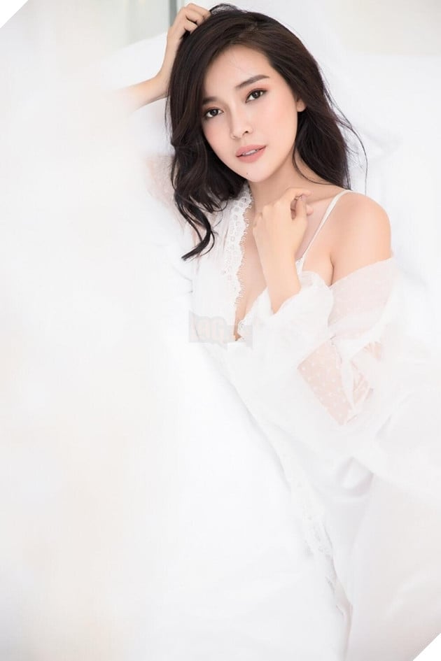 Kiều: Nhan sắc và thân hình bốc lửa của diễn viên vào vai Hoạn Thư