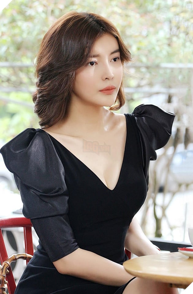 Kiều: Nhan sắc và thân hình bốc lửa của diễn viên vào vai Hoạn Thư 2