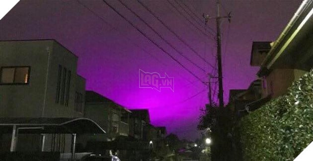 Bí mật đằng sau bầu trời màu tím như trong phim kinh dị ở Nhật 2