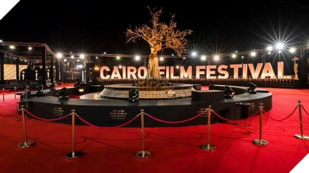 Công chúng sửng sốt khi LHP quốc tế Cairo vẫn khai màn bất chấp COVID-19