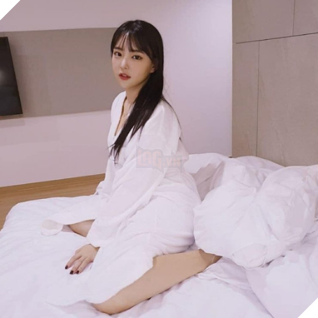Bị fan cuồng đeo bám, hot streamer trốn khỏi nhà vì sợ hãi 6
