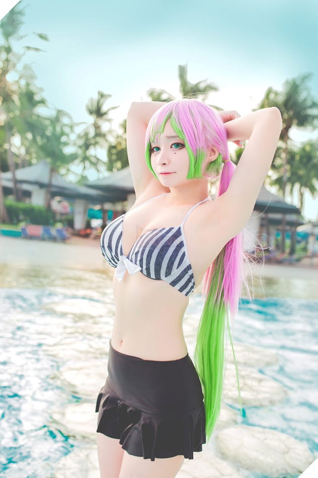 Nữ coser làm fan lòi con mắt với cosplay Luyến Trụ Kimetsu No Yaiba skin Tiệc Bể Bơi 7