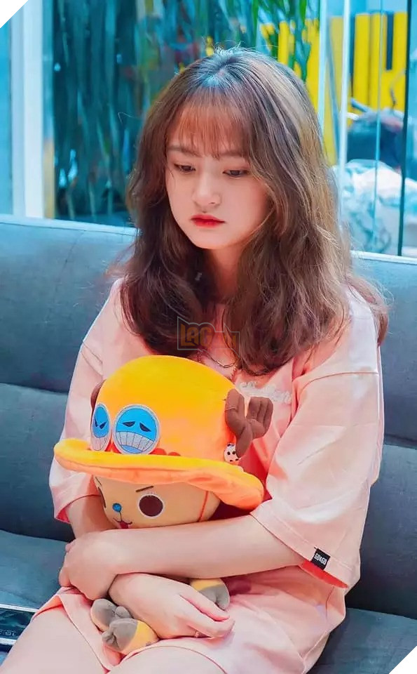 Nữ streamer Free Fire chính thức lên tiếng chia sẻ với người hâm mộ sau lùm xùm lộ clip nóng 