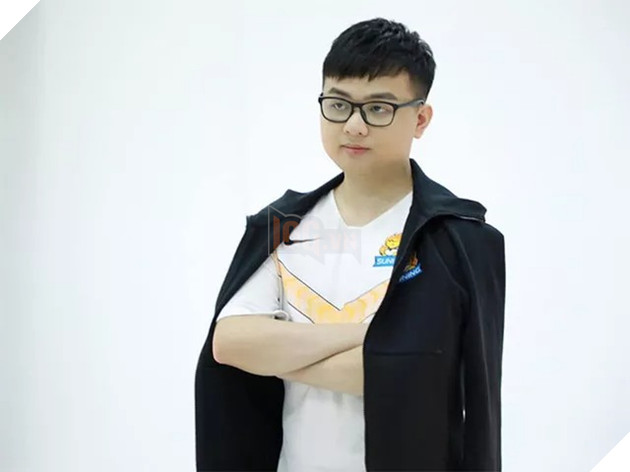 LMHT: Suning Gaming bất ngờ đăng tải hình ảnh khẳng định SofM vẫn còn làm việc dưới biên chế của đội tuyển