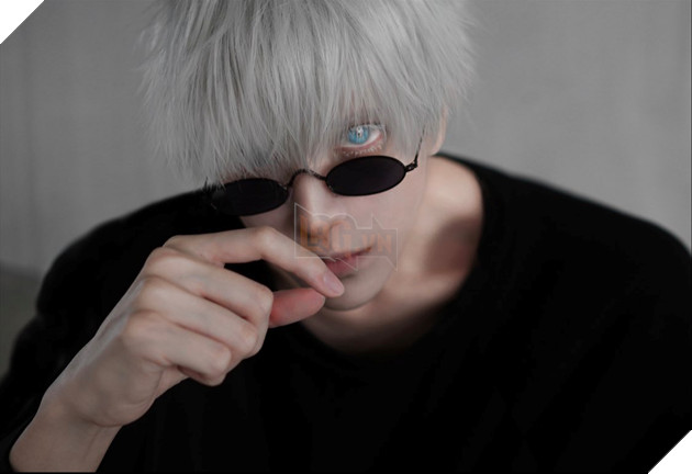 Trong lúc chờ Jujutsu Kaisen tập mới, sao không nghía qua loạt ảnh cosplay Gojo Satoru này?