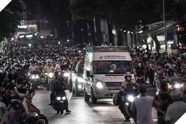 Đau xé lòng trước quang cảnh đưa thi hài cố nghệ sĩ Chí Tài về Mỹ 2