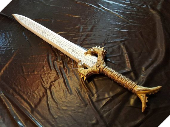 Tổng hợp những món vũ khí mang sức mạnh thần thánh từng được Wonder Woman sử dụng 3