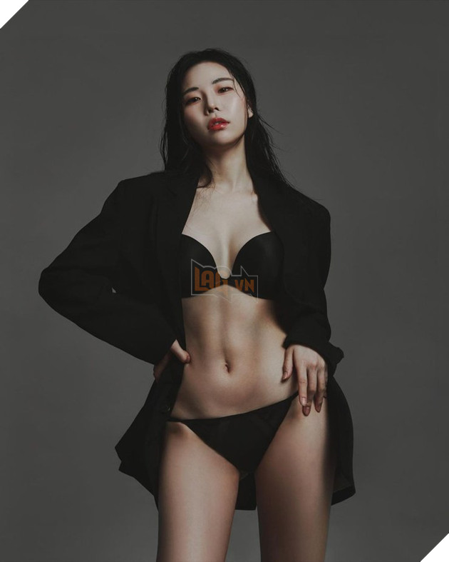 Cô giáo Pilates xinh đẹp đến từ Hàn Quốc trông tuyệt đẹp trong nắng mùa đông