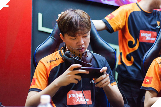 Liên quân Mobile: ADC giải nghệ, đế chế Team Flash đến hồi thay máu ? 2