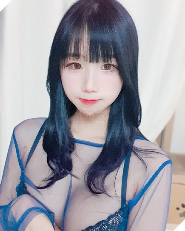 Streamer Hàn Quốc có thể bị cấm vì mặc trang phục để lộ ngực khi phát trực tiếp 3