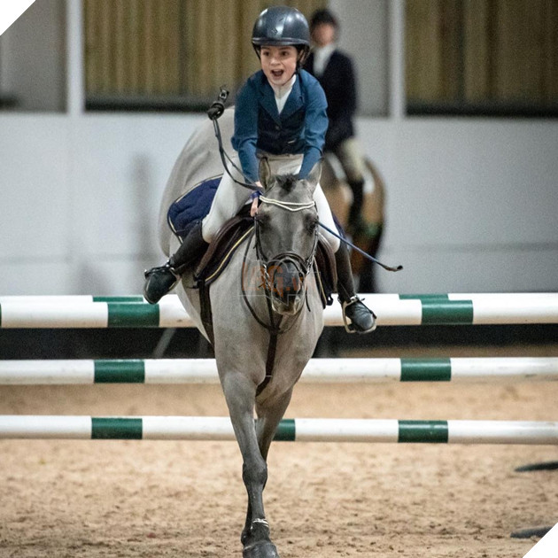 Hé lộ lai lịch đáng ngưỡng mộ của Wonder Woman nhí Lilly Aspell 5