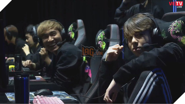 LMHT: Thầy Giáo Ba bất ngờ rao bán Zeros khi siêu sao này feed quên lối về tại All Star 2020 5