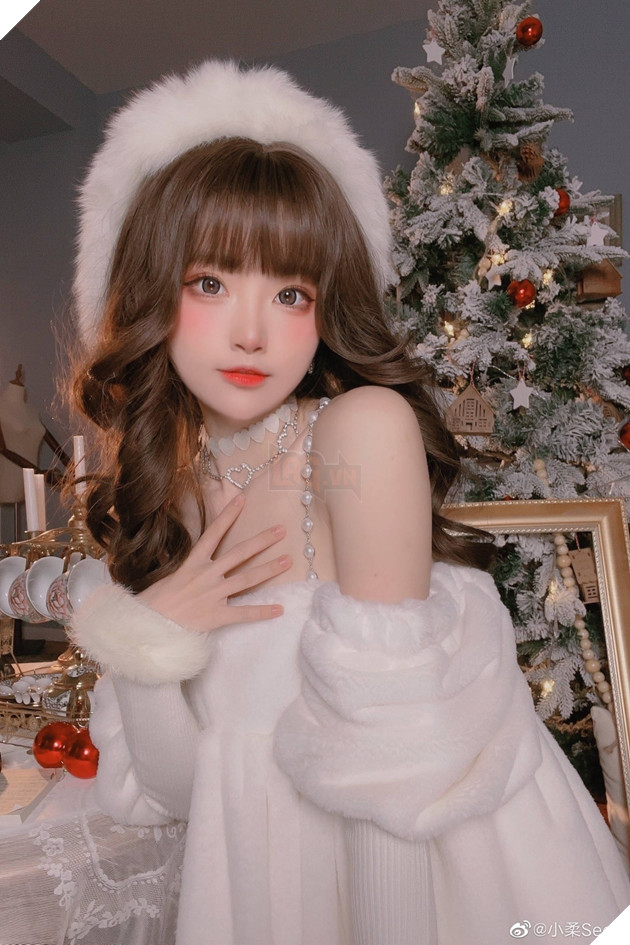 Nóng mặt với loạt ảnh cosplay bà già Noel mừng giáng sinh của các coser hàng đầu Châu Á 11