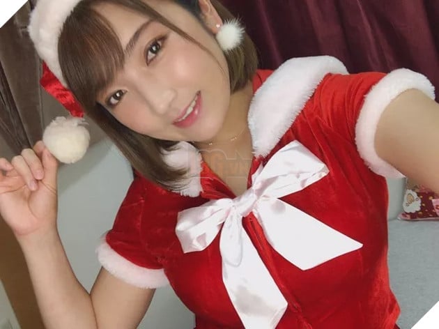 Cựu diễn viên 18+ công bố đang hẹn hò với bạn trai đô vật và nhận về hàng nghìn lời chúc phúc 3