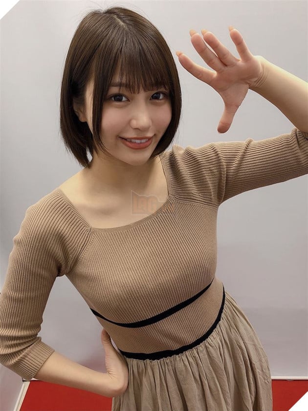 Vào vai nhân viên giao hàng, nữ diễn viên JAV không mang quần khiến cộng đồng mạng xịt máu mũi 