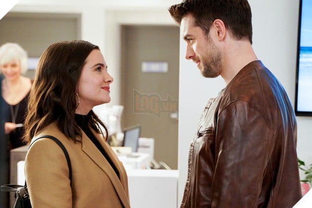 Những cảnh nóng táo bạo nhất màn ảnh năm 2020 P4  4