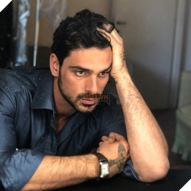 Chiêm ngưỡng top 100 gương mặt nam đẹp nhất thế giới năm 2020 P1  16