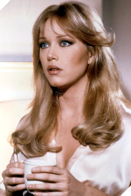 Nàng Bond girl nóng bỏng của Điệp viên 007 - Tanya Roberts bất ngờ qua đời vì đột quỵ 2